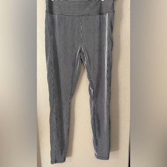 GIGI C Pants - GIGI C Ava Black and White Striped Leggings- Size Large